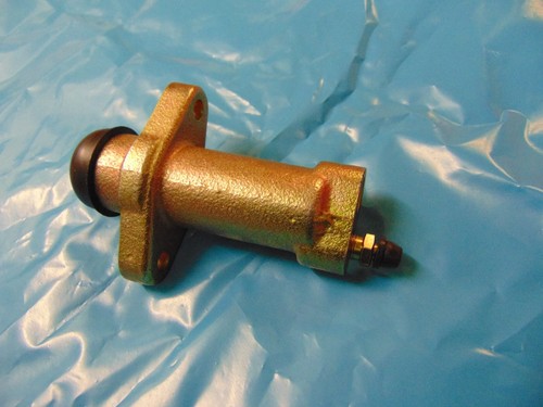 Triumph tr7 clutch slave - triumph,