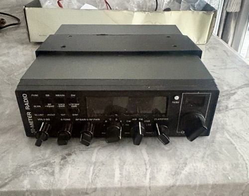 Anytone 5555 metre radio - 10,