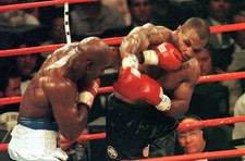 EVANDER HOLYFIELD vs. MIKE TYSON  II - MGM GRAND - NEVADA    - 6x4” PHOTO