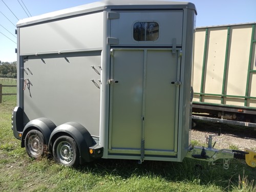 Ifor williams single - williams,
