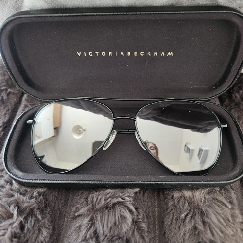 Authentic victoria beckham - victoria,