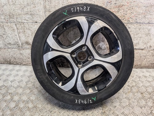Wheel with damaged tyre - with,