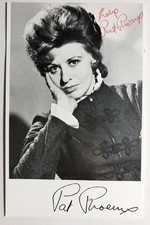 Pat Phoenix Signed Photo Elsie Tanner Coronation Street 1960s Icon