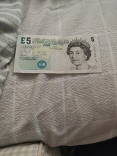 5 Pounds (£5)Issuing country