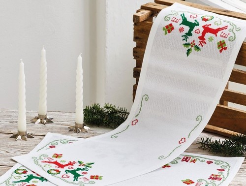 Permin reindeer table runner - table,
