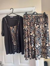 Ladies 2 Piece Suit Set Size 16