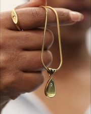 Stunning Gold En Route Droplet