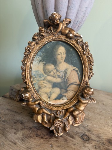 Small dainty brown colour gilt - small,