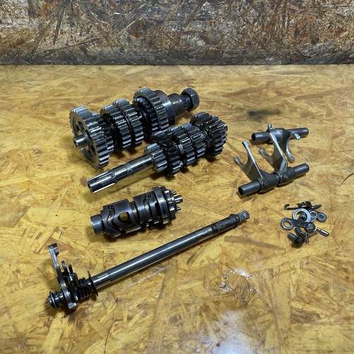 Suzuki 650 gearbox gear - gearbox,
