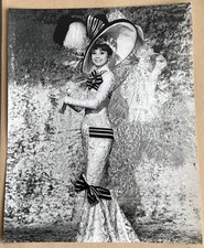 6 x Audrey Hepburn photographs