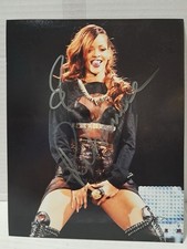 Rihanna Signed 8x10 Photo –