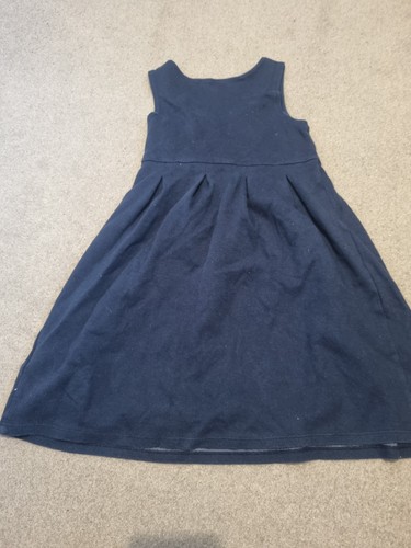 Navy pinafore and girl - navy,