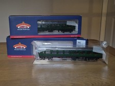 2x Bachmann Southern Region Bulleid Coaches. OO Guage. NEW.
