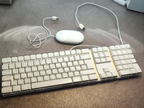 Apple keyboard a1048 genuine - a1048,