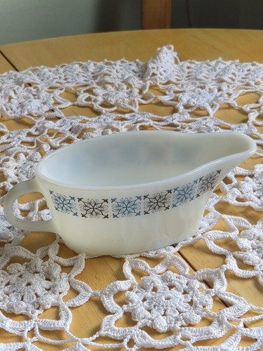 Vintage jaj pyrex gravy - vintage,