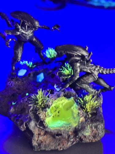 Alien xenomorph figure diorama - alien,