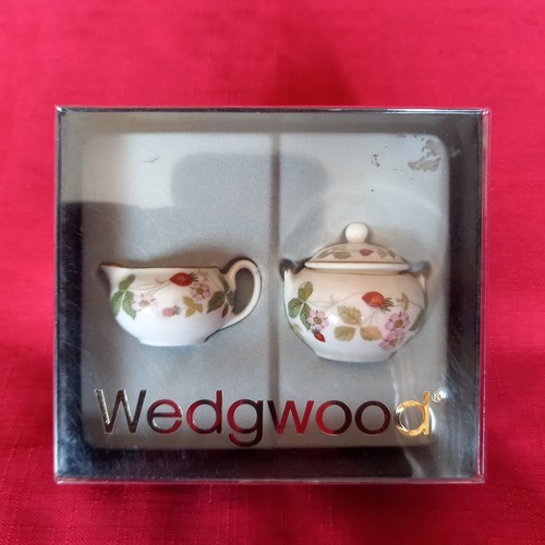 Boxed miniature wedgwood wild - boxed,