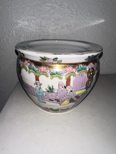 Chinese porcelain planter