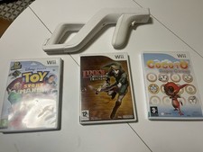 Wii SHOOTY FAMILY FUN  Light Gun & Game Bundle - Zapper and 3 Games Lot