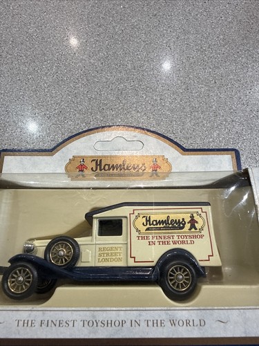 Lledo 8017 1936 - packard, van