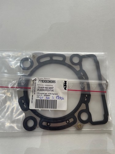 Ktm cylinder head - head, gasket
