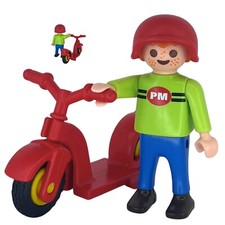 Playmobil figure boy green/blue red skate helmet city park house