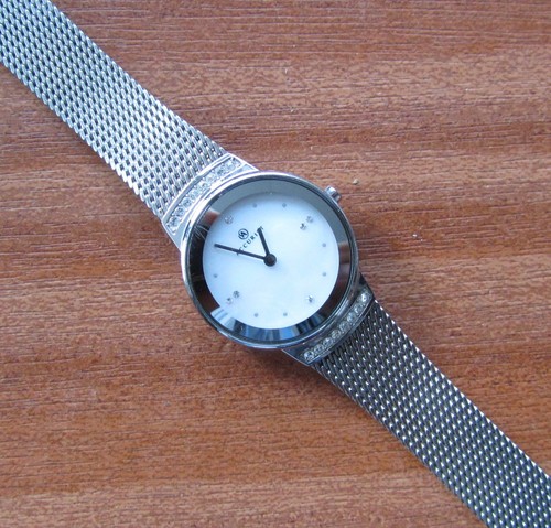 Ladies accurist quartz - accurist,