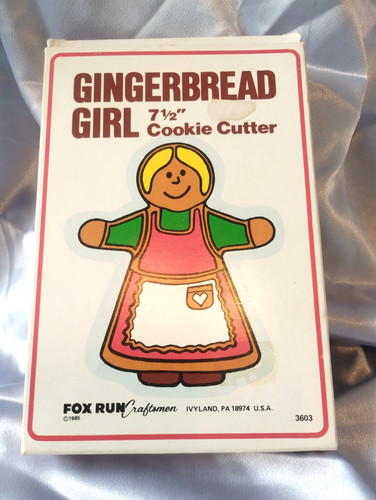 Gingerbread girl cookie - , cutter