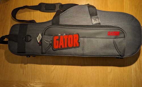 Gator alto saxophone case - gator,