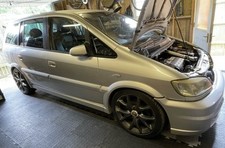 Breaking Vauxhall Zafira GSi 2.0 Turbo Silver