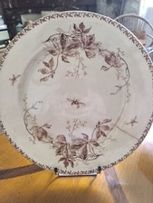 Opaque porcelain from Gien