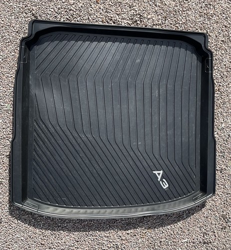 Audi saloon 2020 boot - 2020-, load