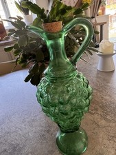 Emboli grape green glass