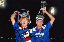 Modern HAND SIGNED 6x4 Photo 