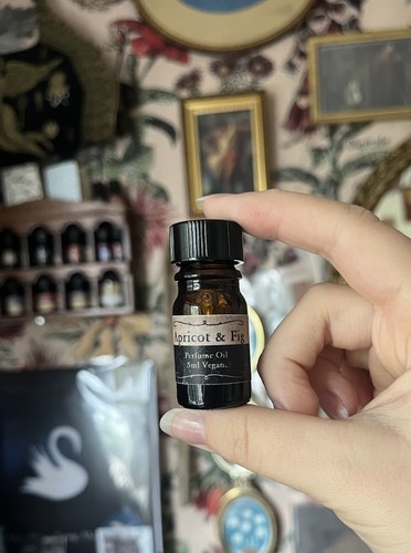 Apricot fig perfume - fig, oil