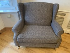 2-Seater Sofa Cuddle Chair .