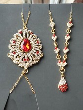 KUNDAN HAND CHAIN BRACELET JEWELLERY PANJA RING & TIKKA HEADPIECE SET IN MAROON