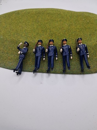 Vintage lead toy figures - lead,