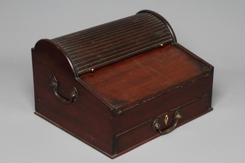 Antique miniature portable - ,