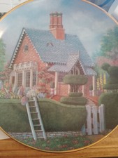 Lilliput Lane ;- Paradise Lodge collectors Plate