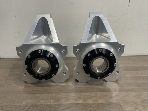 Cosworth group wrc hubs - group,