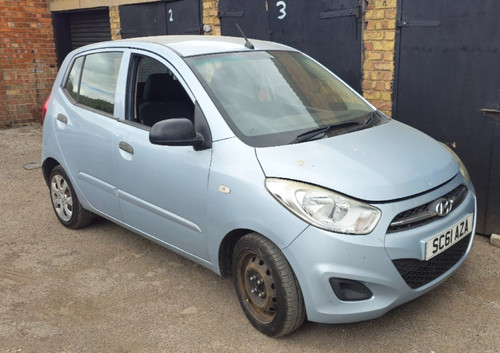 Breaking 2011 hyundai i10 - breaking,