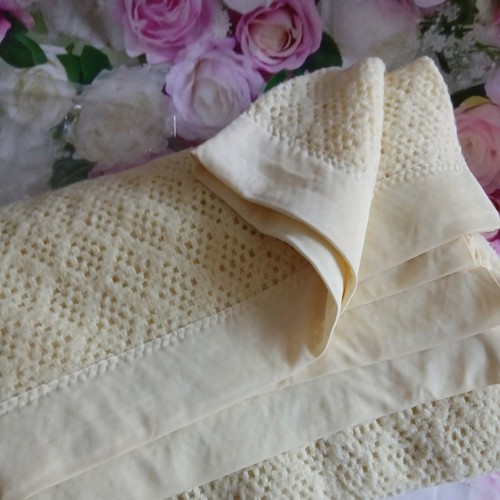 Vintage waffle yellow - vintage,