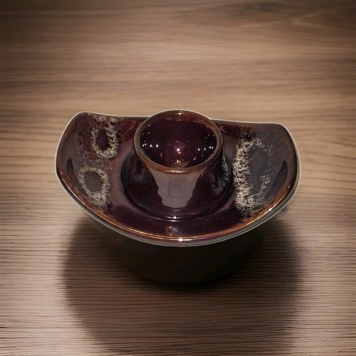 Fosters pottery eggcup brown - pottery,