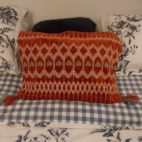 John lewis red kuva - john,