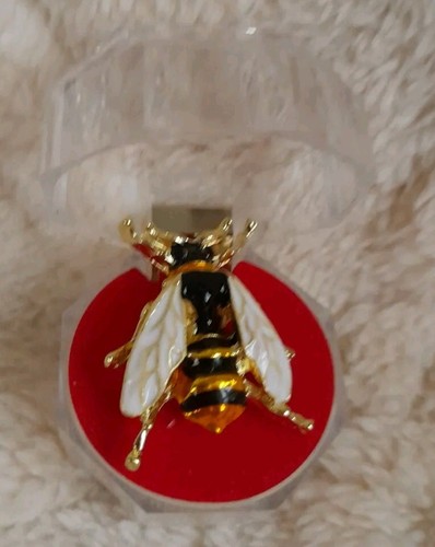Bumble bee brooch pin new - bumble,