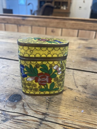 Beautiful enamel tin trinket - beautiful,