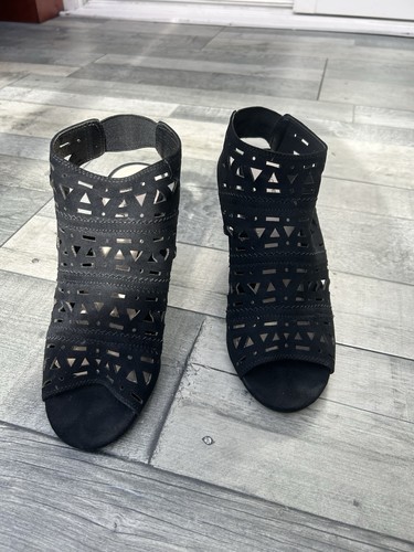 Ladies black sandals - black,