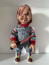 Mezco Toys 15” Mega Scale With Sound Bride Of Chucky “Scarred Chucky” Figure.