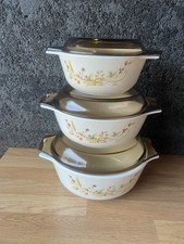 PYREX Harvest Pattern Set of 3 Vintage Casserole Dishes With Lids  England Vgc